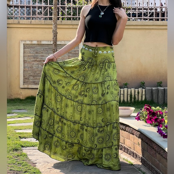 Celestial Sun Moon Print Flowy Maxi Skirt - Picture 6 of 7